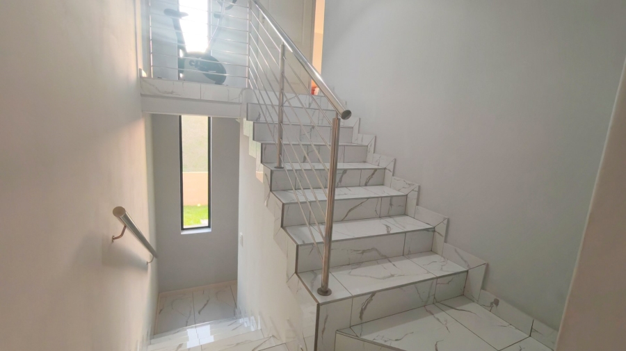 3 Bedroom Property for Sale in Hartenbos Heuwels Western Cape